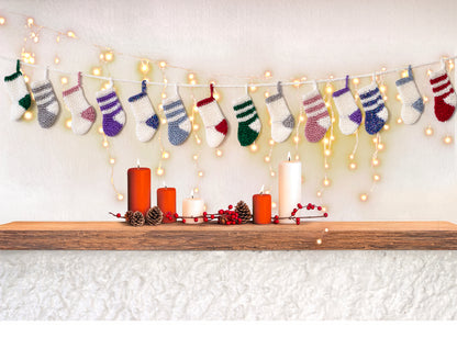 Mini Socks Garland FREE Crochet Pattern by Núria Picos