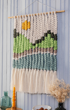 Landscape wallhanging free pattern made wit Anchor Crafty