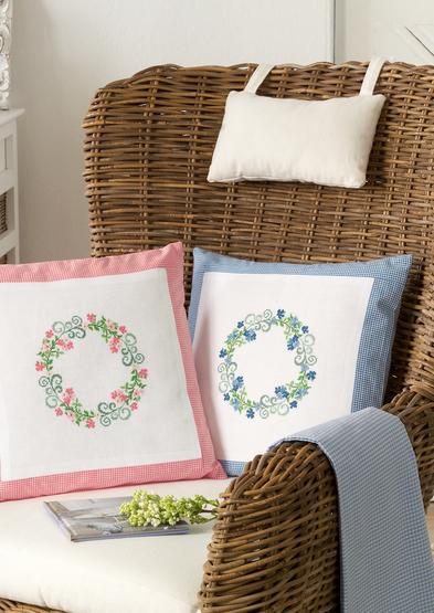 Cushions with flower wreath in pink and blue_3.jpg